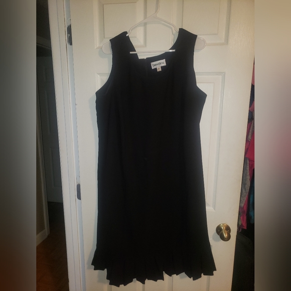 Danny & Nicole 2 piece beautiful black dress - Picture 4 of 4